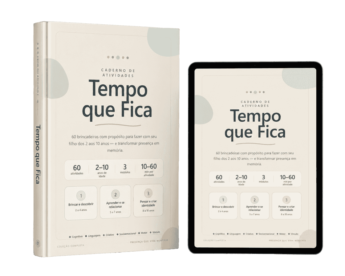 Mockup do Tempo que Fica — caderno impresso e versão digital no tablet